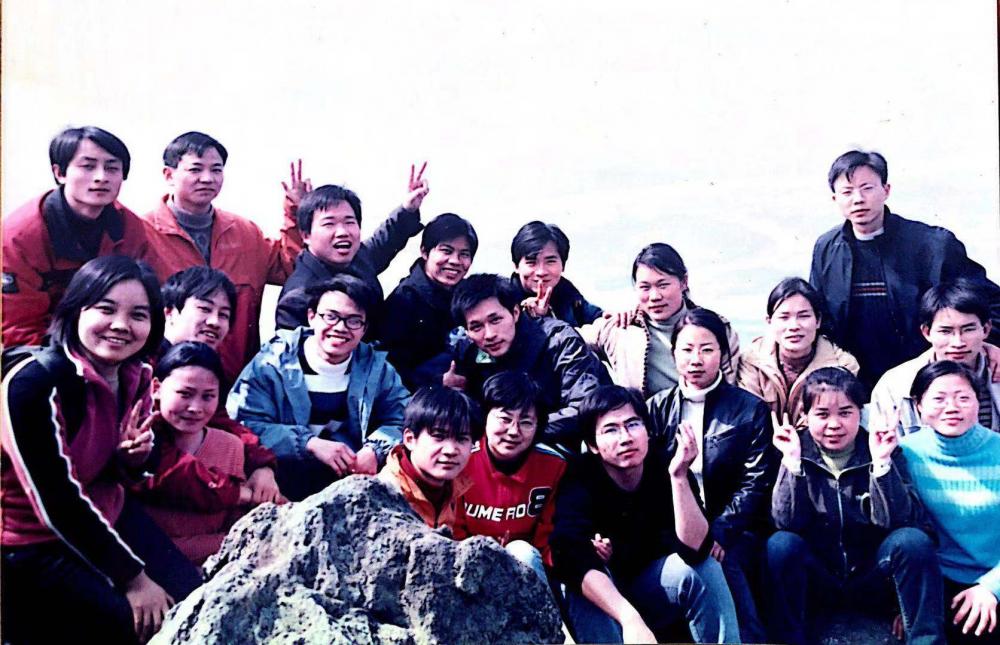 同窗再聚首，一生知己又相逢：湖北中医药大学针推9902班毕业15周年聚会